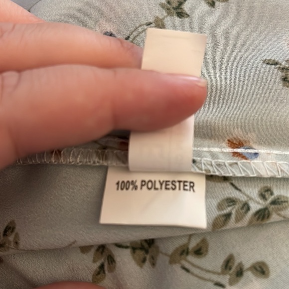 SHEIN Top Bundle - Picture 3 of 3